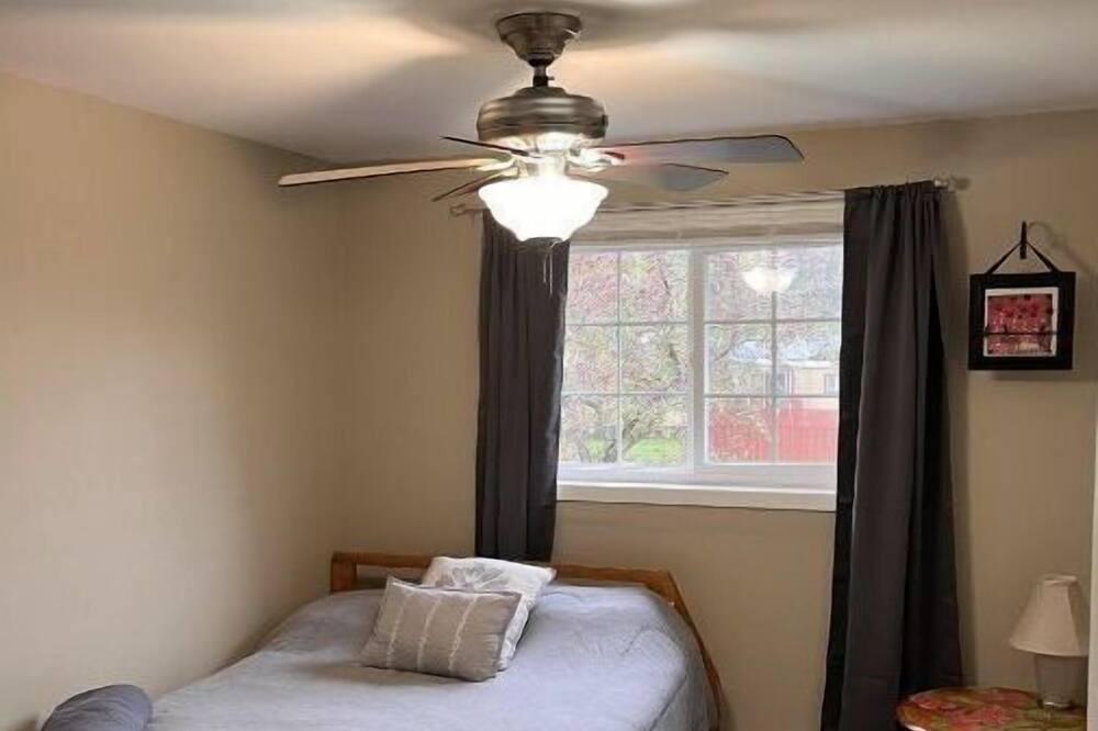 Photo of Bedroom in Dollar Bay