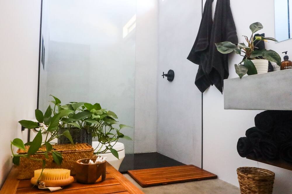 Photo of Bathroom in Saint David