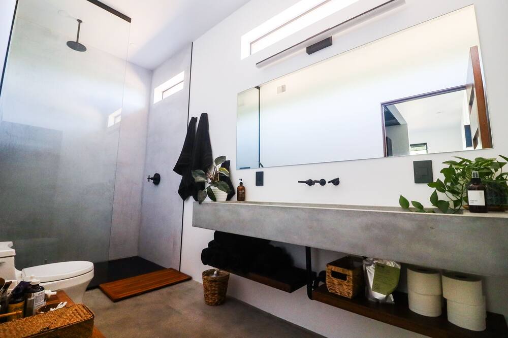 Photo of Bathroom in Saint David
