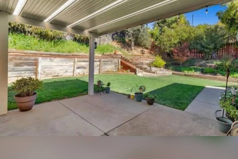 Photo of Outdoor in Vine Hill