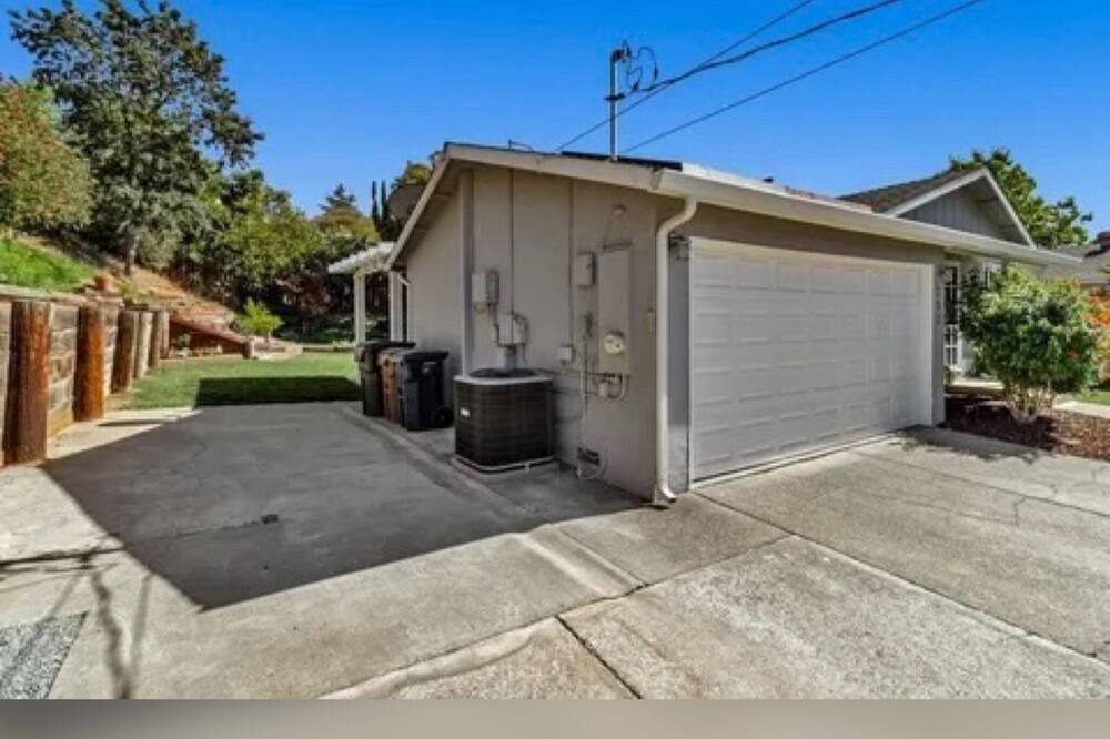 Photo of Outdoor in Vine Hill