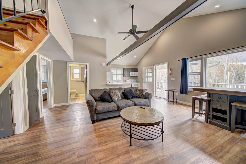 Photo of Livingroom in Tafton