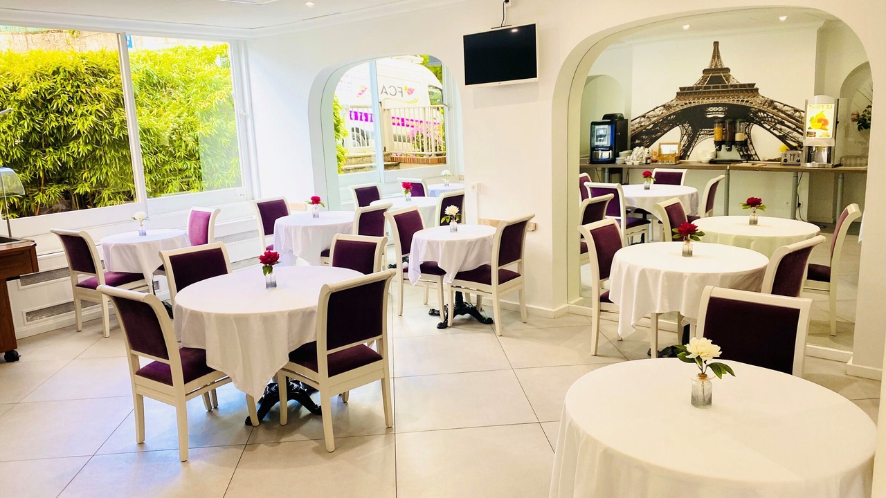 Photo of Others in Orsay