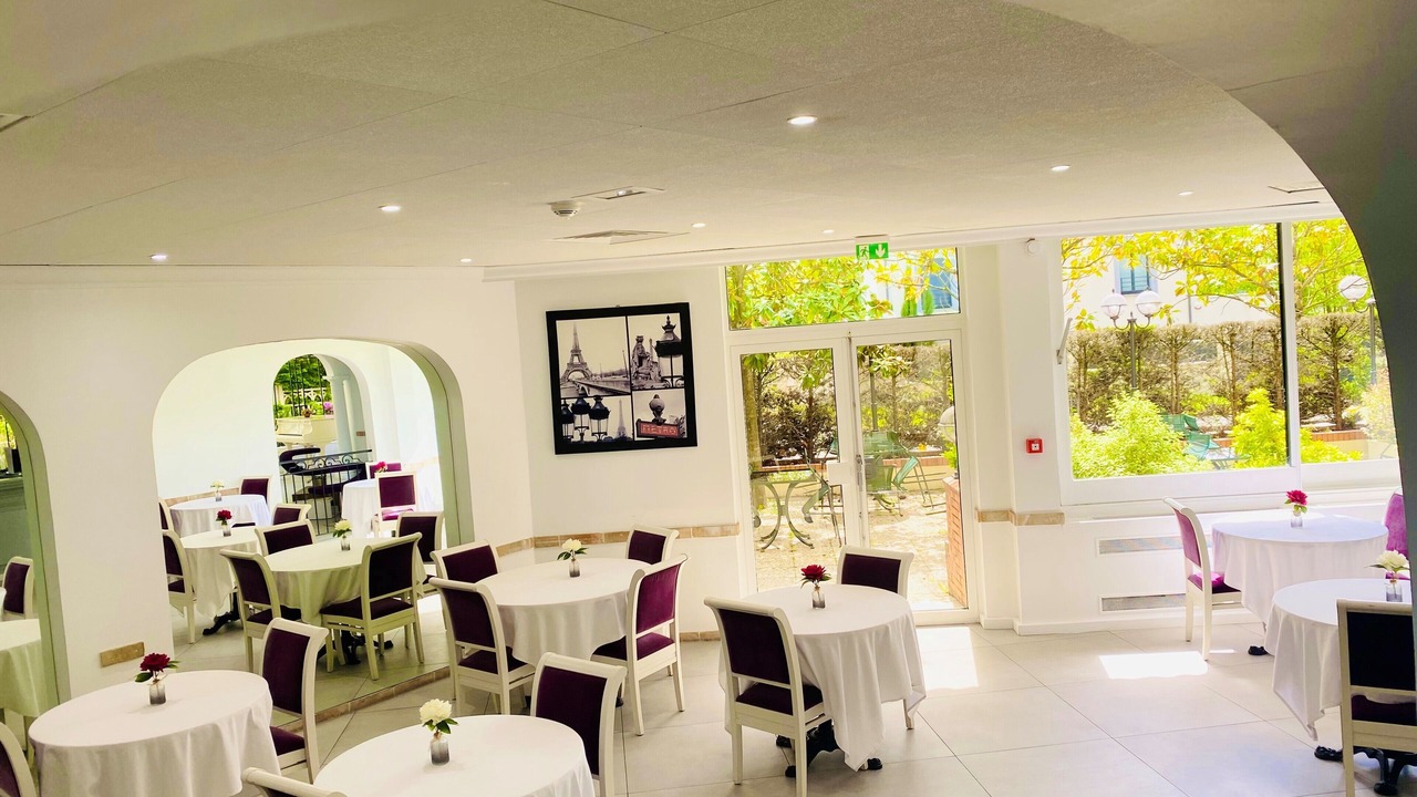 Photo of Others in Orsay