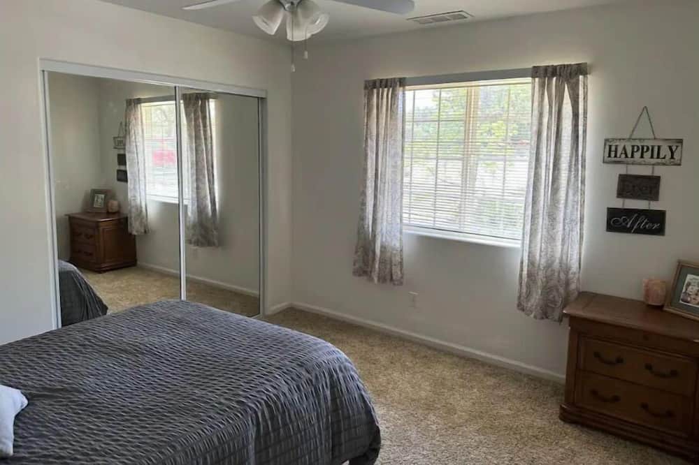 Photo of Bedroom in Mariposa