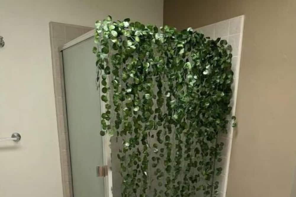 Photo of Bathroom in Mariposa