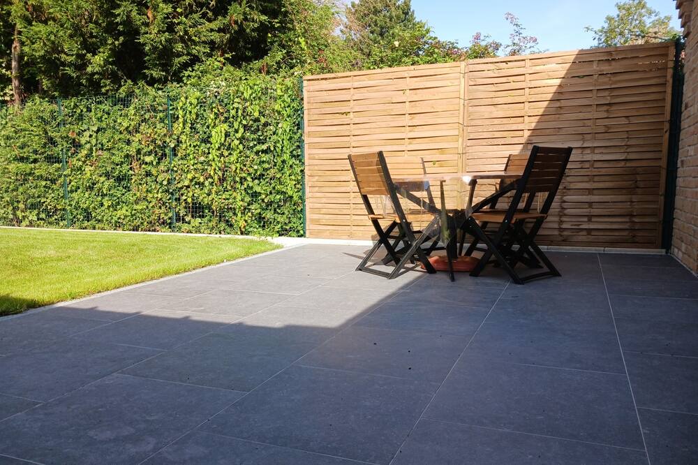 Photo of Patio Balcony in Eringhem