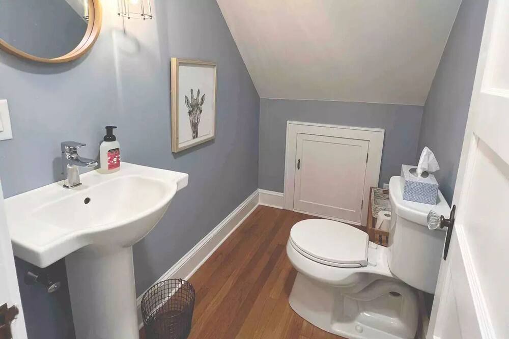 Photo of Bathroom in Williamstown