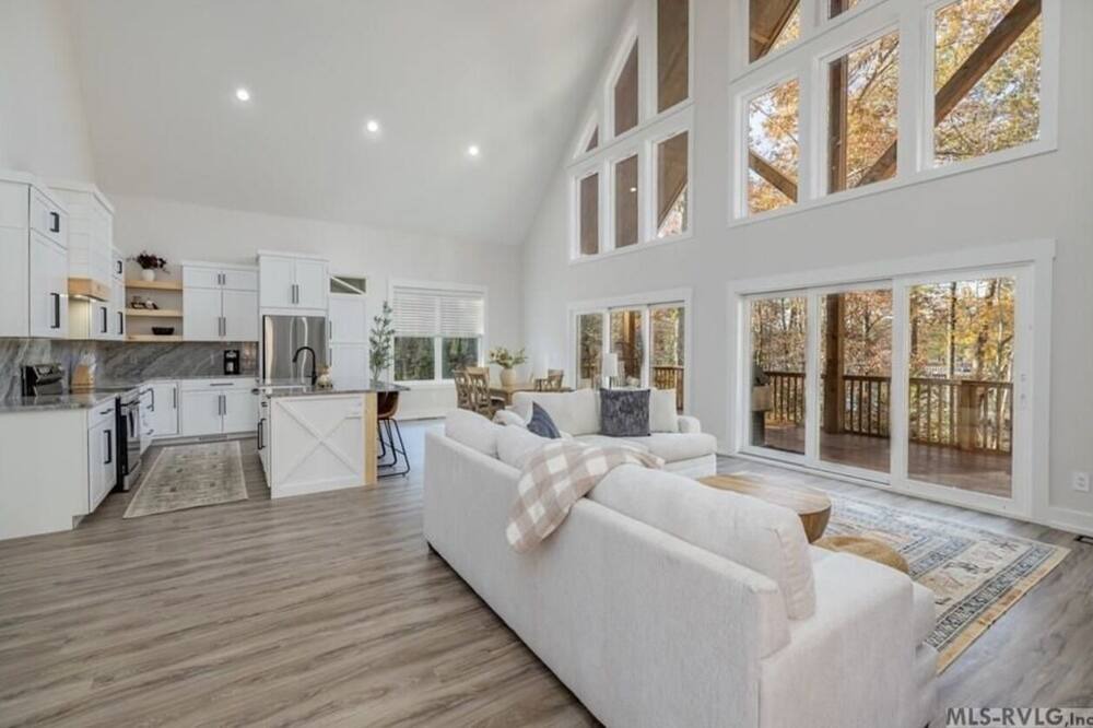 Photo of Livingroom in Quail Ridge