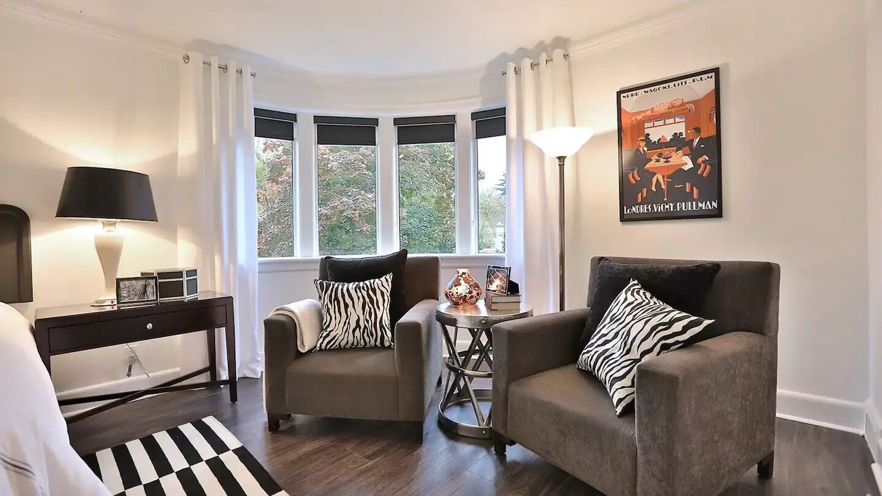 Photo of Livingroom in Burlington