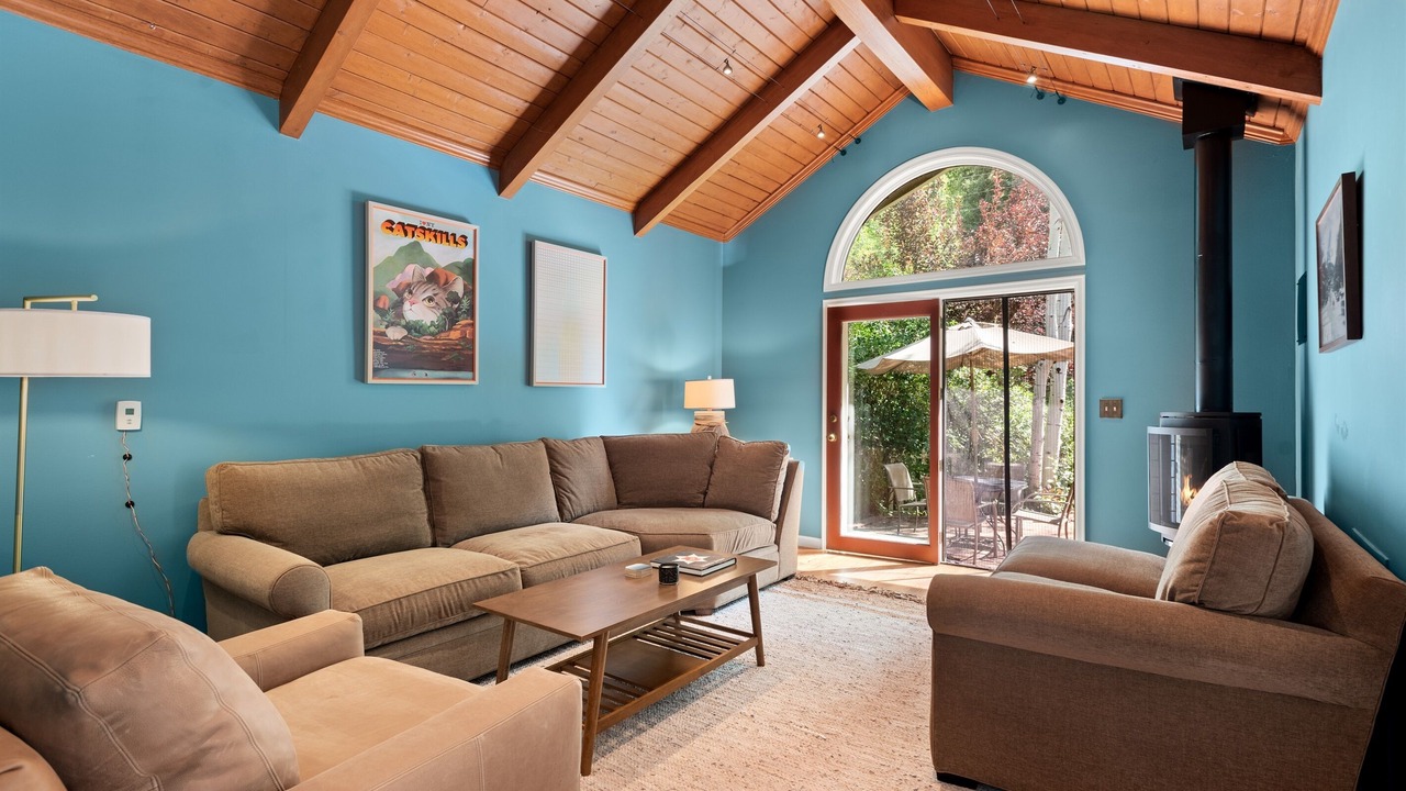 Photo of Livingroom in Redstone
