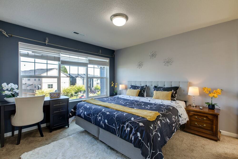 Photo of Bedroom in Bull Mountain