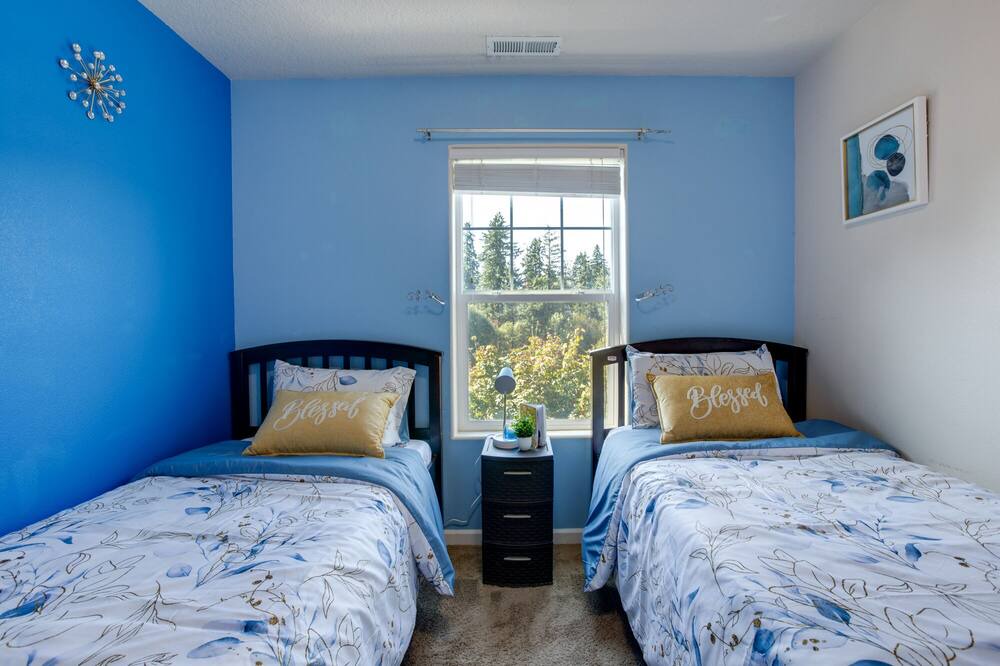 Photo of Others in Bull Mountain