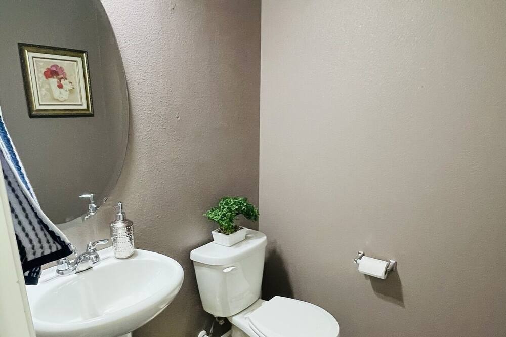Photo of Bathroom in Bull Mountain