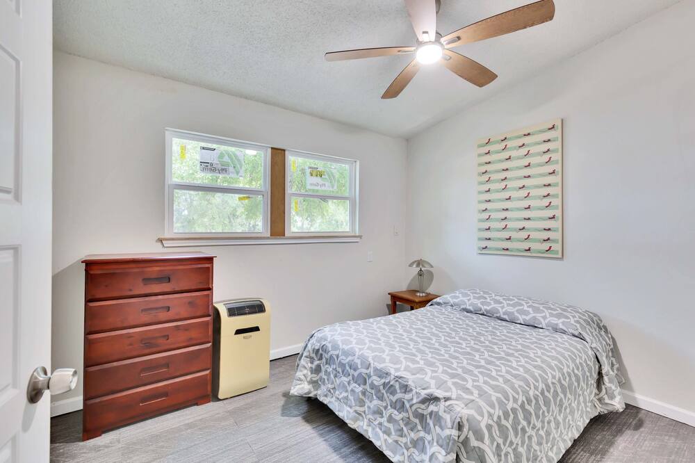 Photo of Bedroom in Manchaca