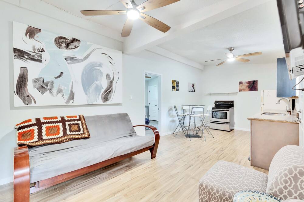 Photo of Livingroom in Manchaca