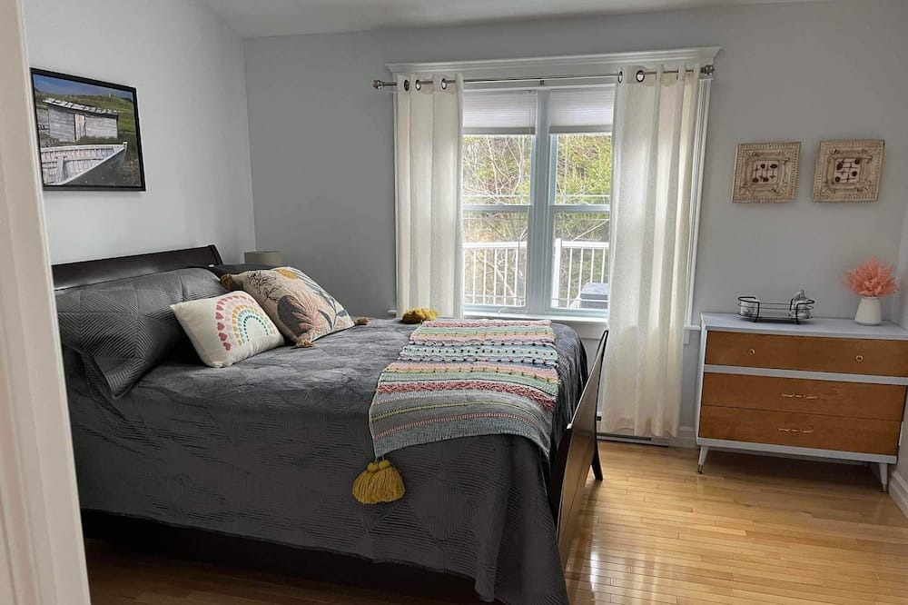 Photo of Bedroom in Brigus