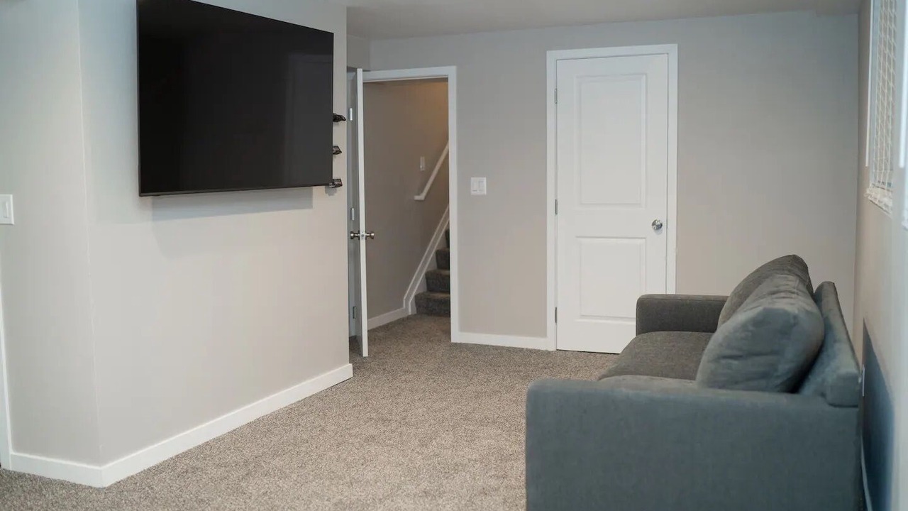 Photo of Livingroom in Walnut Grove