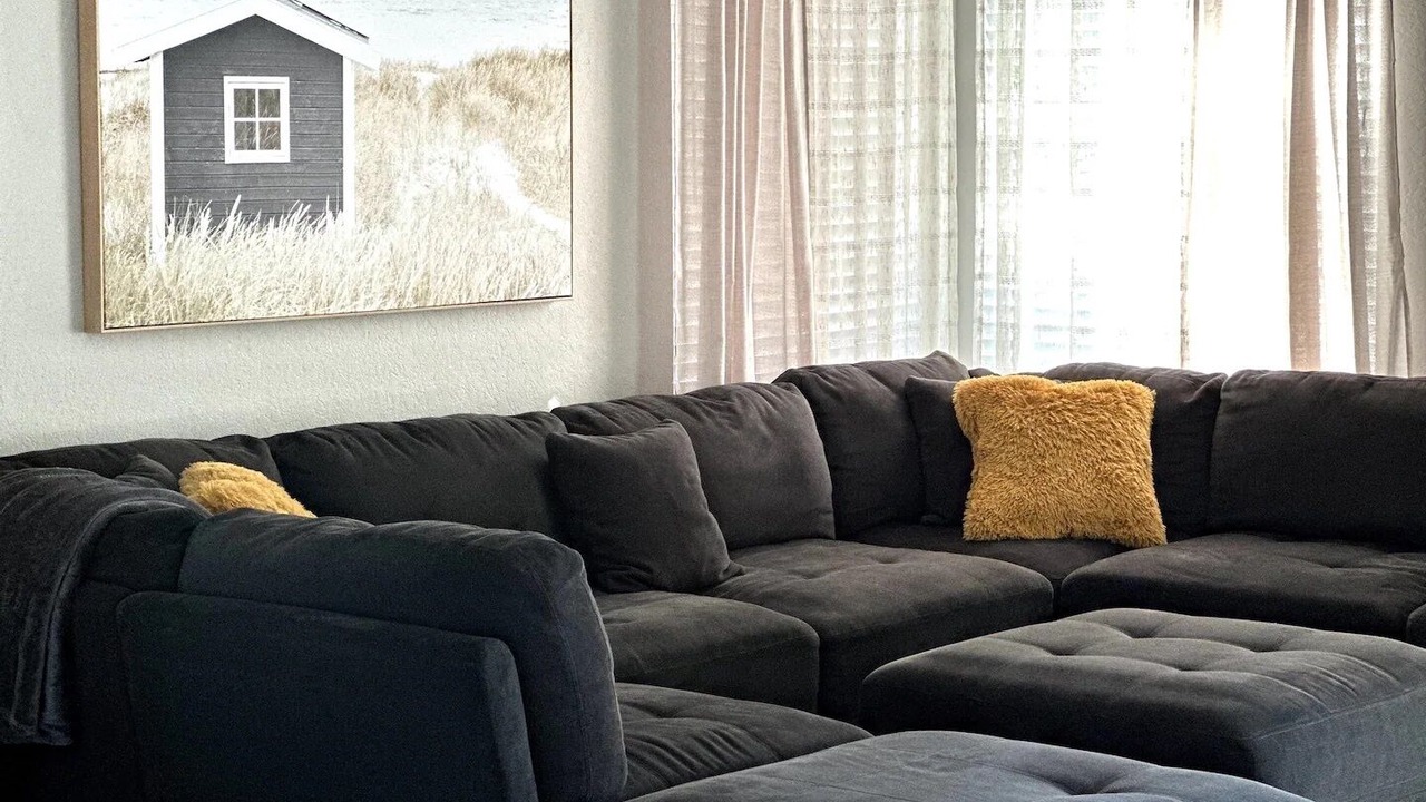 Photo of Livingroom in Walnut Grove