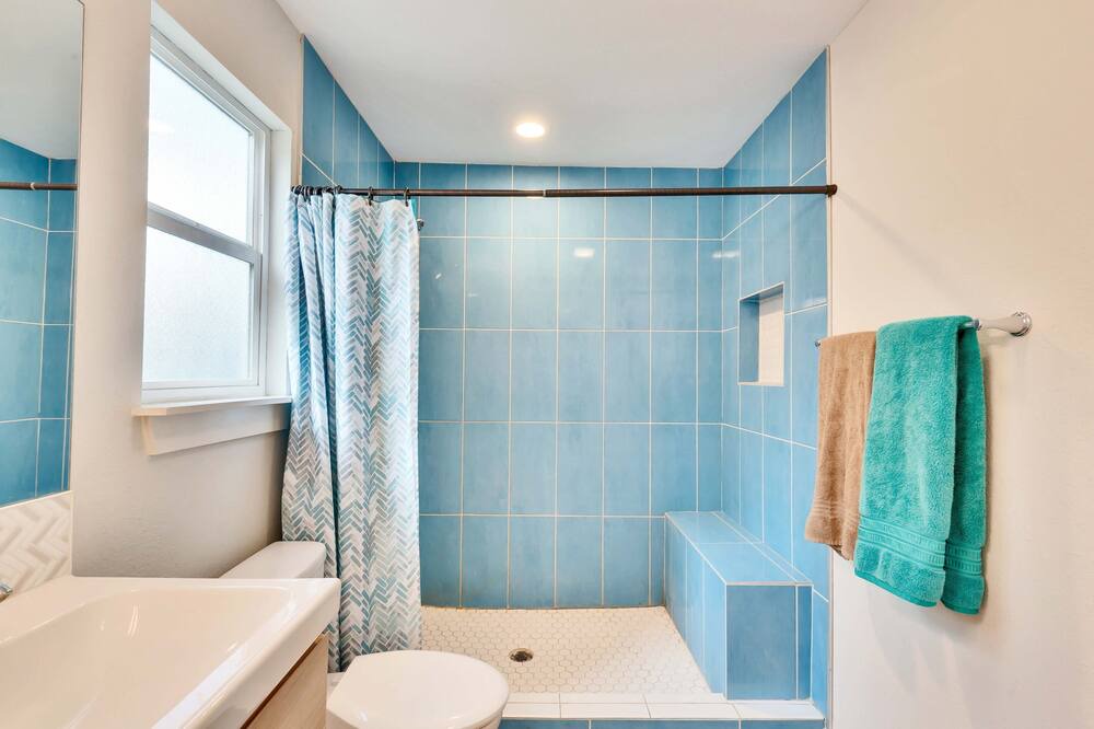 Photo of Bathroom in Manchaca