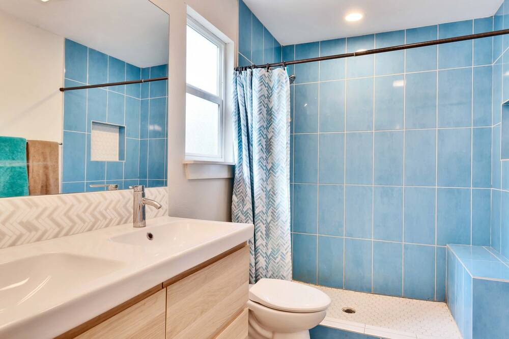 Photo of Bathroom in Manchaca