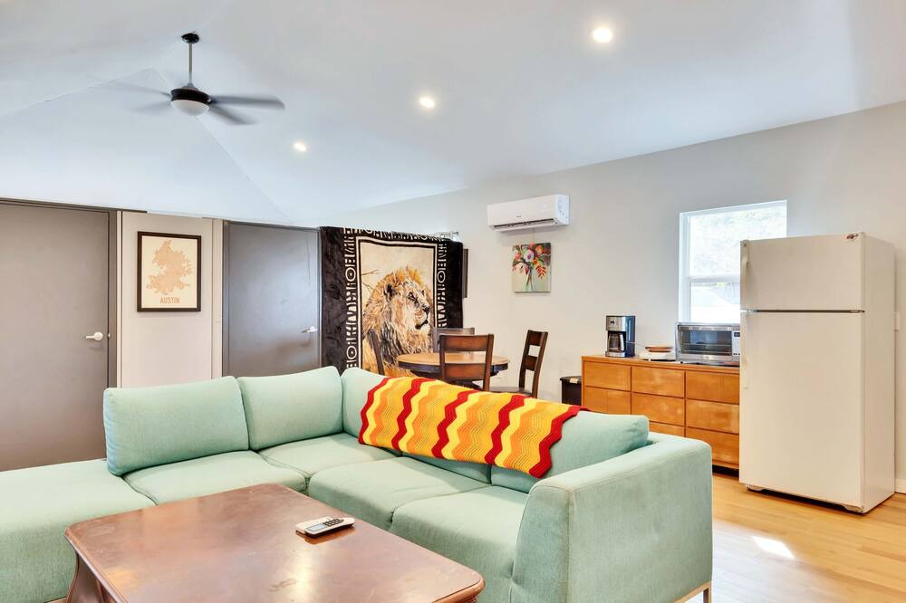 Photo of Livingroom in Manchaca