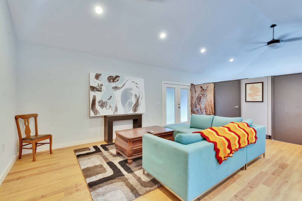 Photo of Livingroom in Manchaca