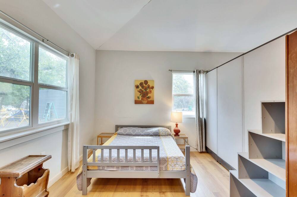 Photo of Bedroom in Manchaca