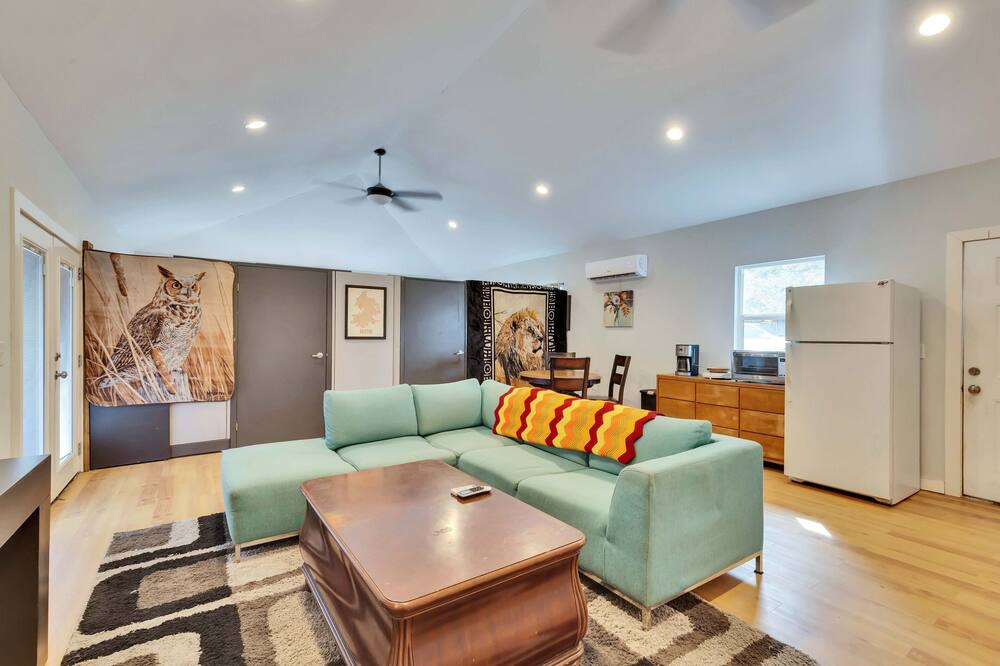 Photo of Livingroom in Manchaca