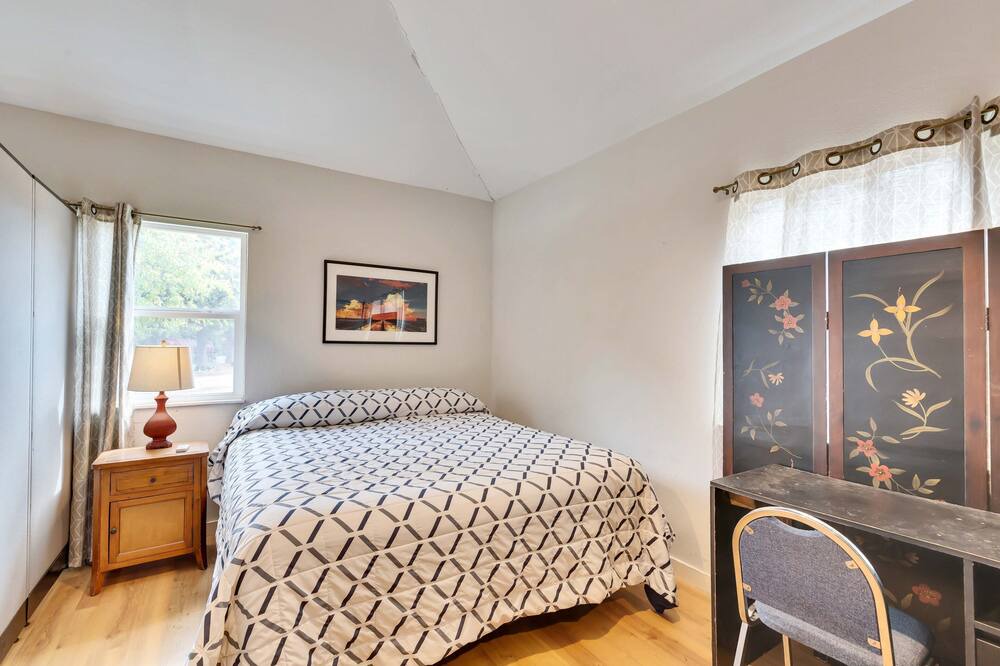 Photo of Bedroom in Manchaca