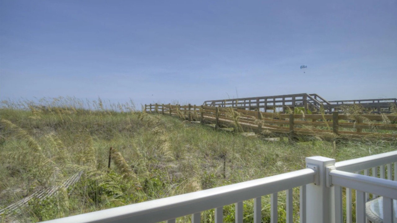 Photo of Patio Balcony in Crescent Beach