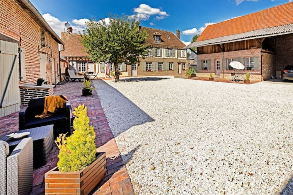 Photo of Outdoor in Andeville