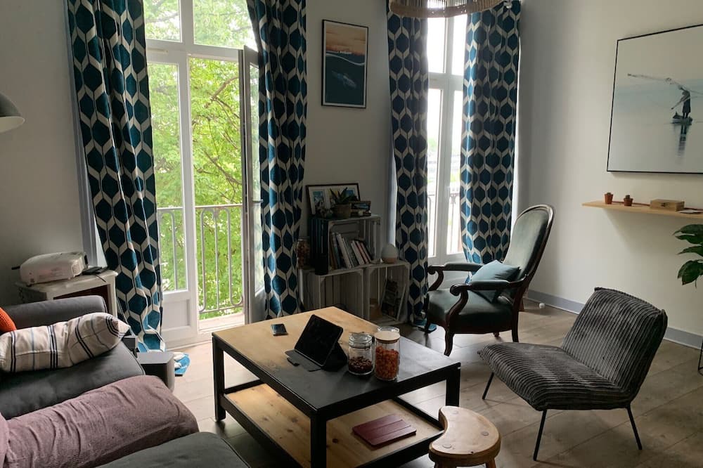 Photo of Livingroom in Dobree-Bon Port