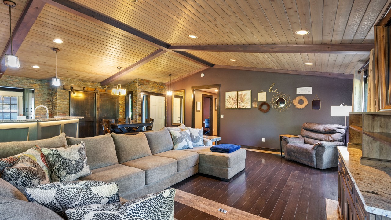 Photo of Others in Pleasant Valley