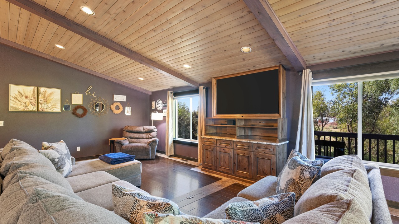 Photo of Others in Pleasant Valley