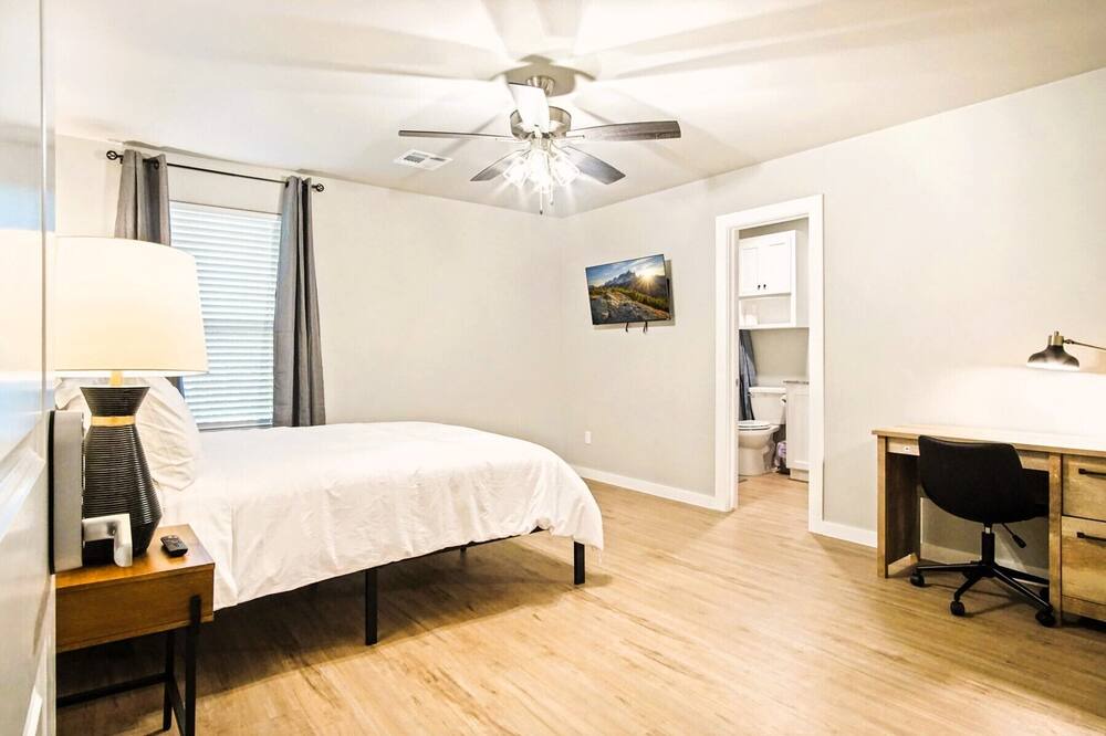 Photo of Bedroom in Central Oklahoma City
