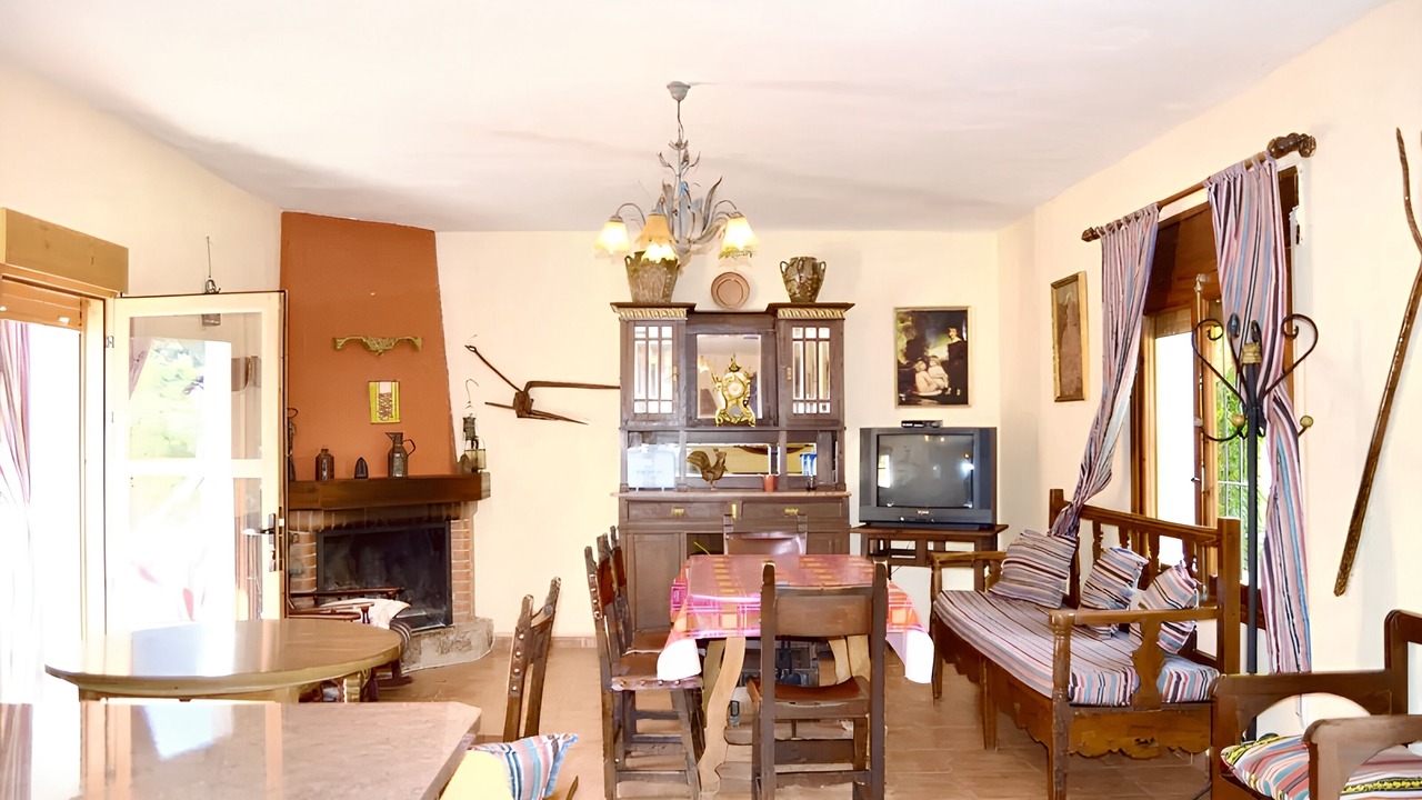 Photo of Others in Siles