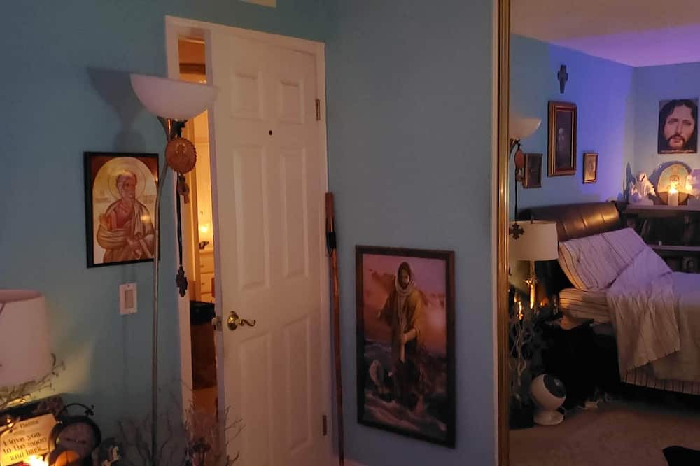 Photo of Bedroom in Fountain Valley