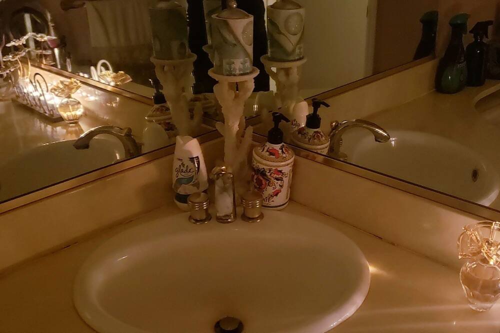 Photo of Bathroom in Fountain Valley