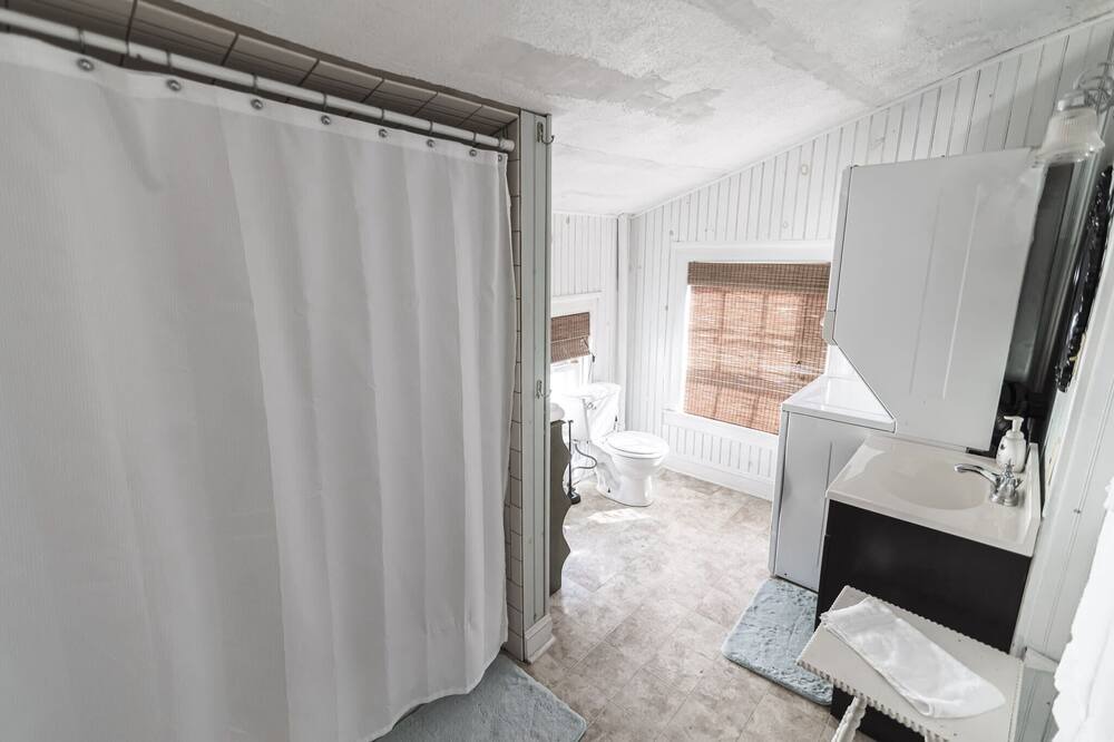 Photo of Bathroom in Bolivar