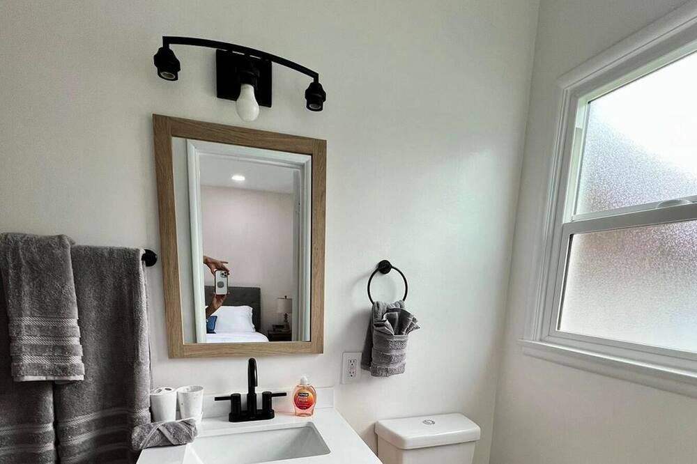Photo of Bathroom in Lake Balboa
