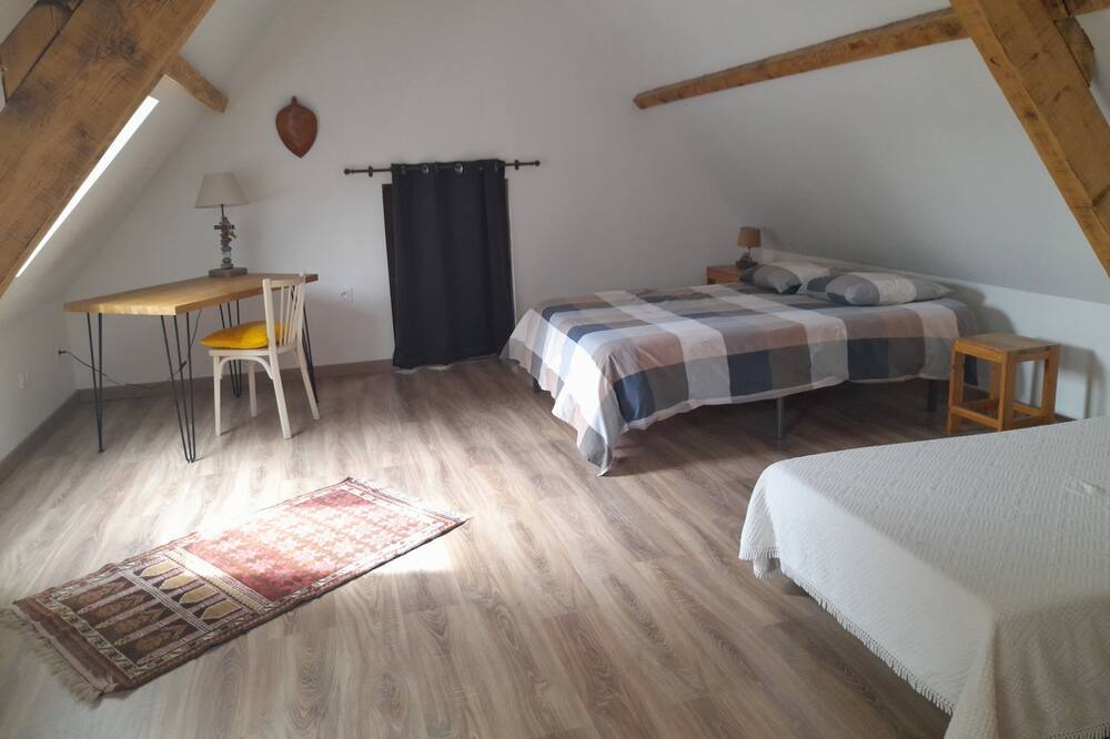 Photo of Bedroom in Laloubere