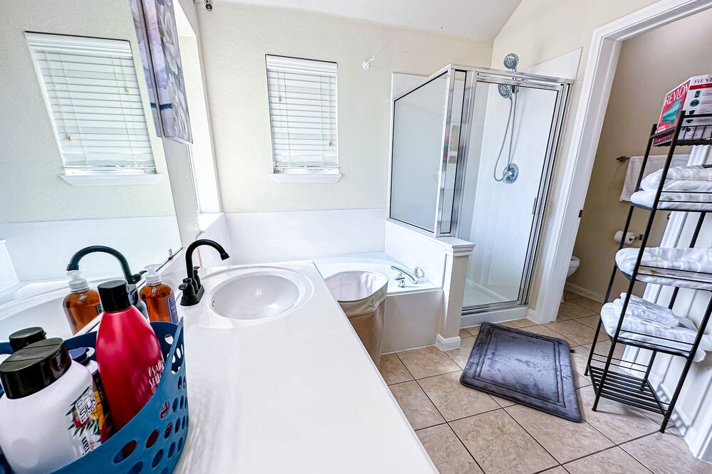 Photo of Bathroom in Teravista
