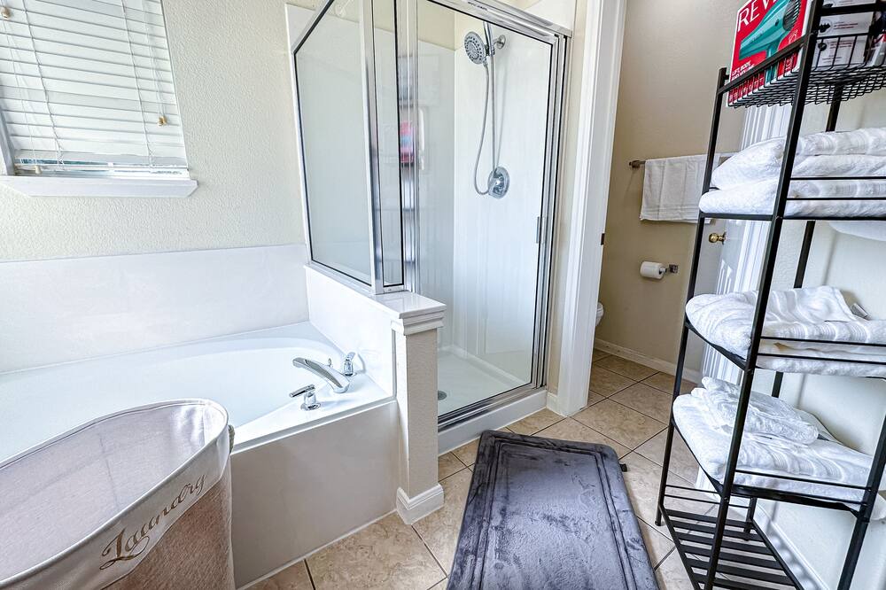 Photo of Bathroom in Teravista