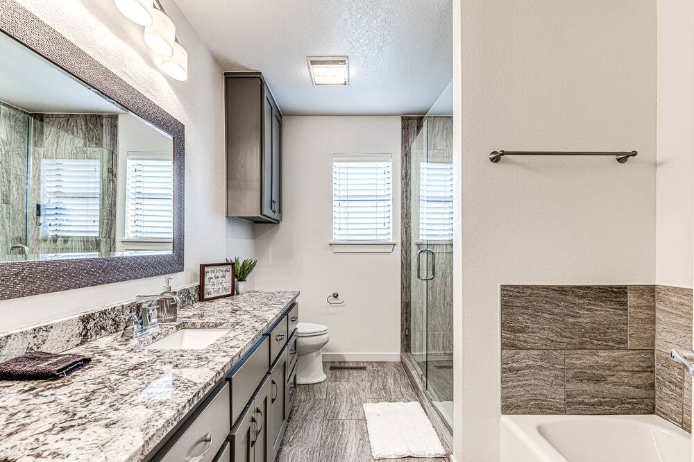 Photo of Bathroom in Norman