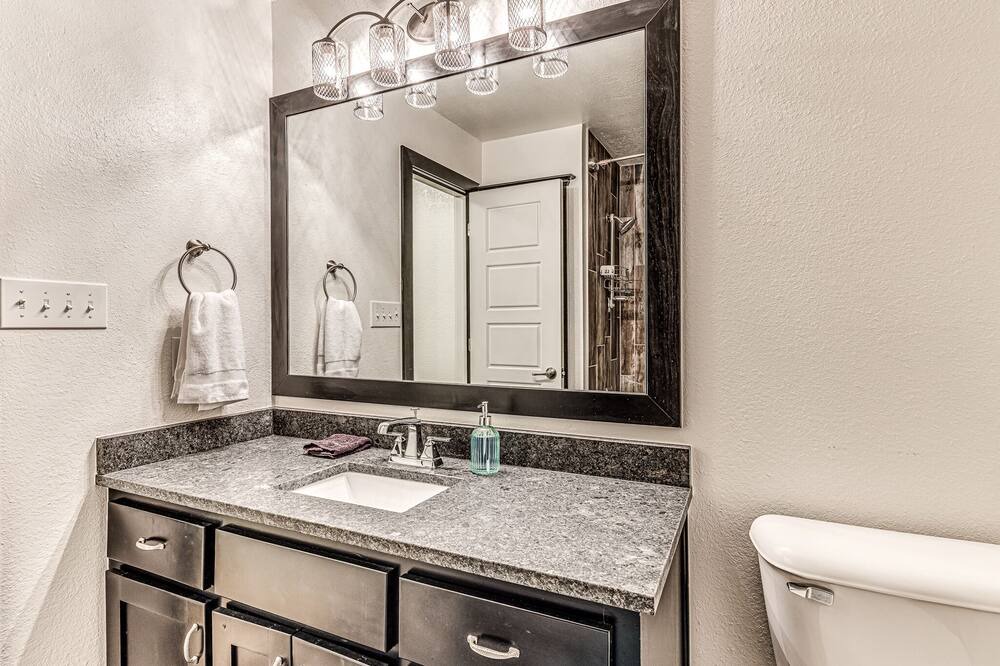 Photo of Bathroom in Norman