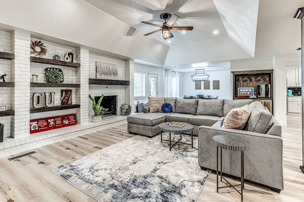 Photo of Livingroom in Norman