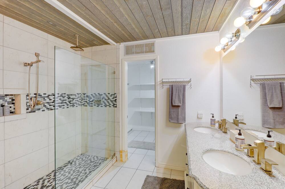 Photo of Bathroom in Belton