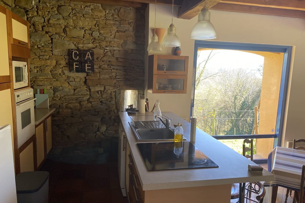 Photo of Kitchen in Gan
