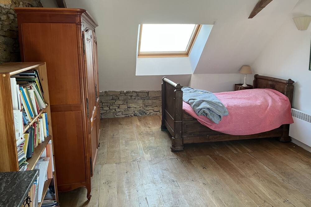 Photo of Bedroom in Gan